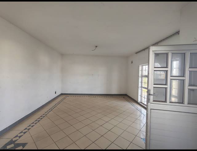5 BEDROOM FREESTANDING FOR SALE IN TONGAAT BEACH